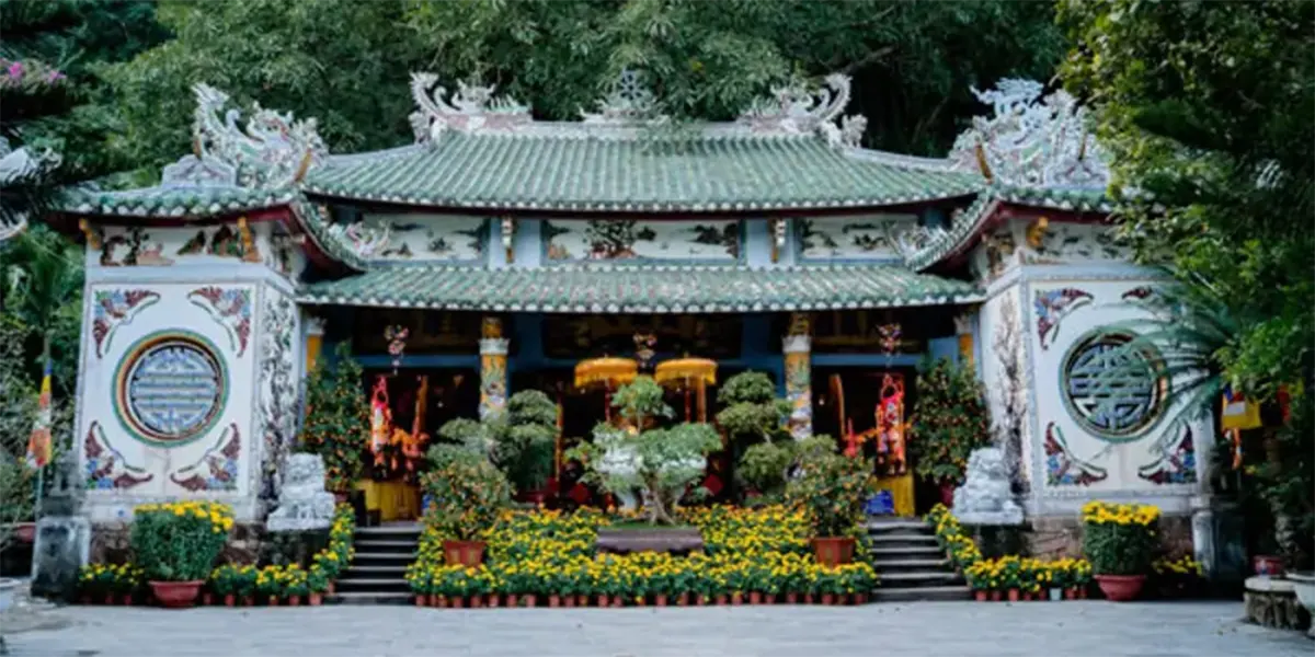Nui Ngu Hanh Son Động Huyền Không Ngũ Hành Sơn